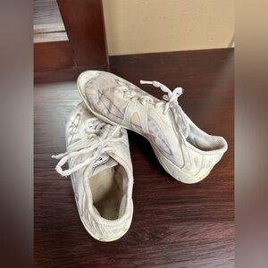 Nfinity® Vengeance Shoe size 5